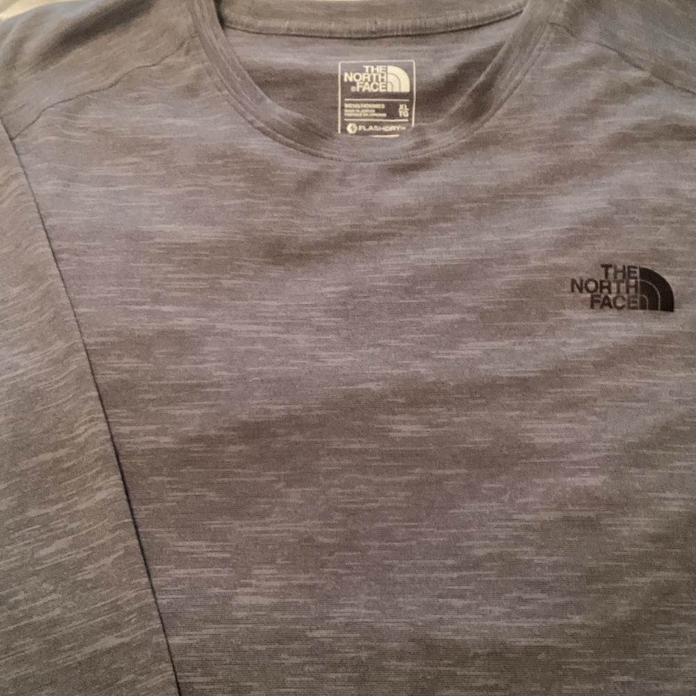 The North Face Men's Long Sleeve Heathered Gray Tee